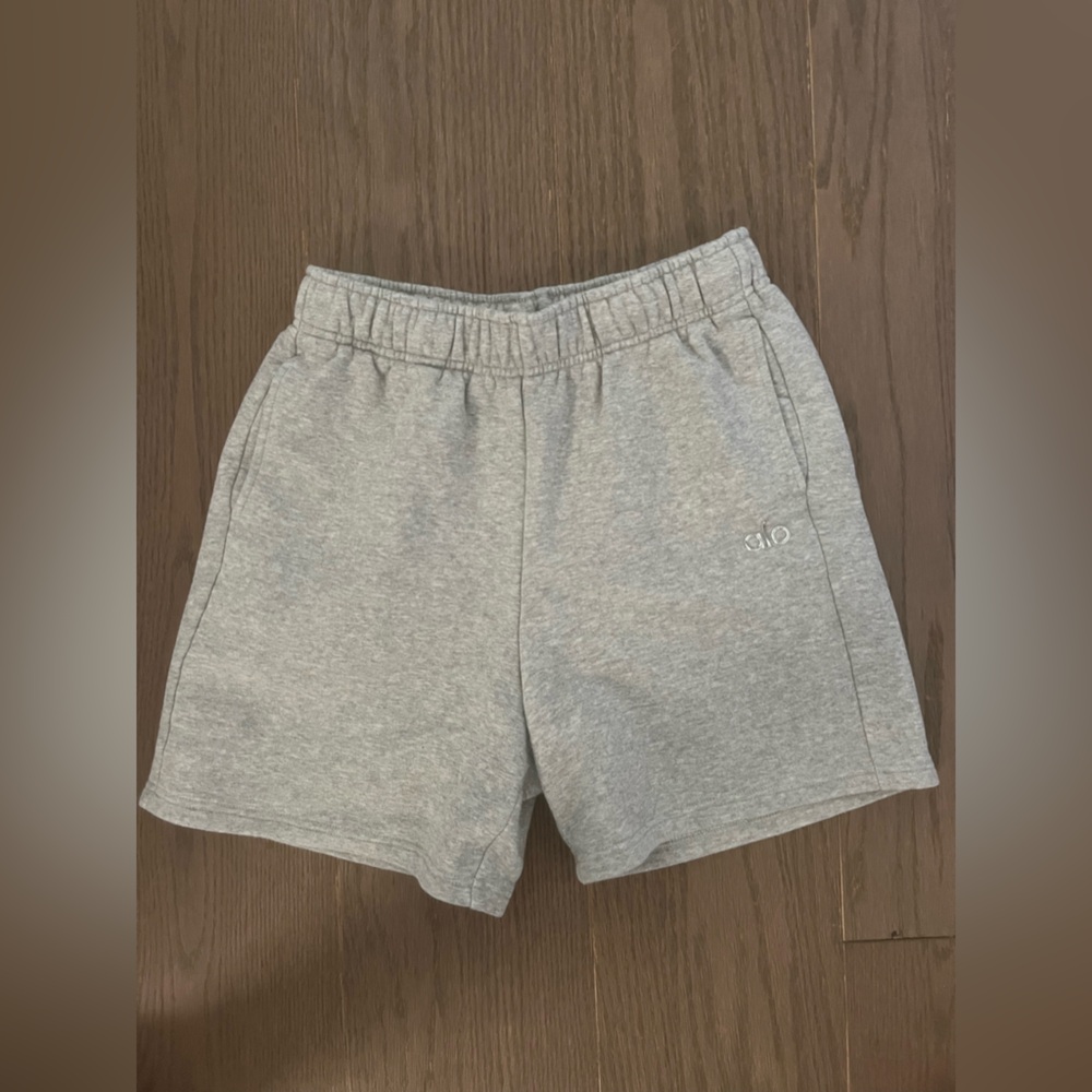 NWOT ALO ACCOLADE SWEATSHORT